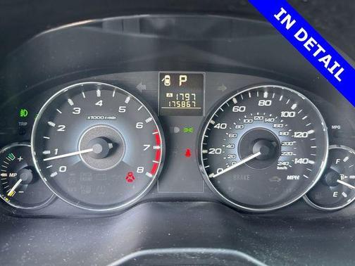 Harvest Gold Metallic 2010 Subaru Outback 2.5 i Limited