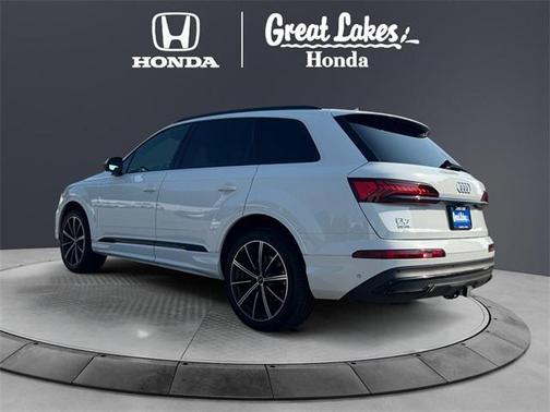 2022 Audi Q7 55 Premium Plus