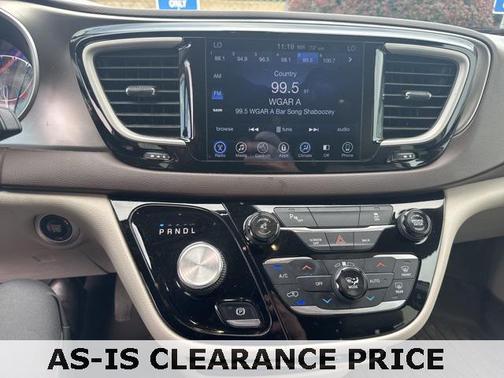 2017 Chrysler Pacifica Touring-L