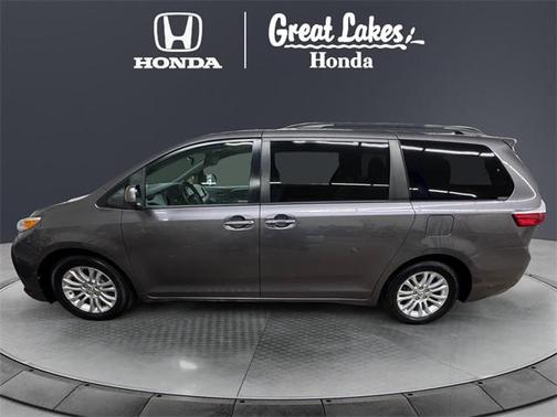 2015 Toyota Sienna XLE