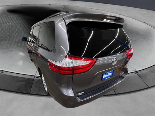 2015 Toyota Sienna XLE