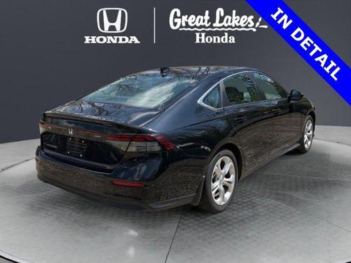 Crystal Black Pearl 2024 Honda Accord LX 1.5T