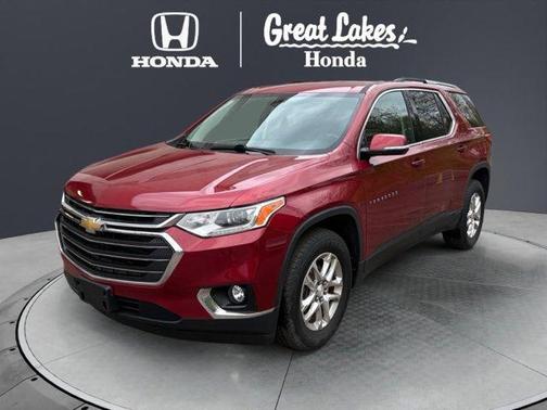 Cajun Red Tintcoat 2018 Chevrolet Traverse LT Cloth