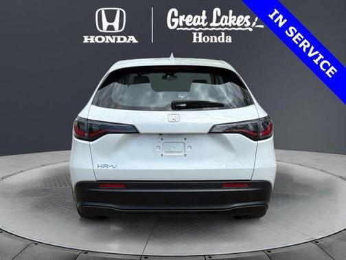 Platinum White Pearl 2023 Honda HR-V LX