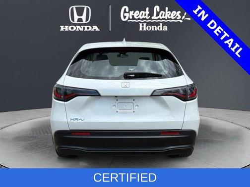 Platinum White Pearl 2023 Honda HR-V LX