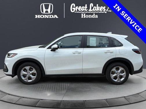 Platinum White Pearl 2023 Honda HR-V LX