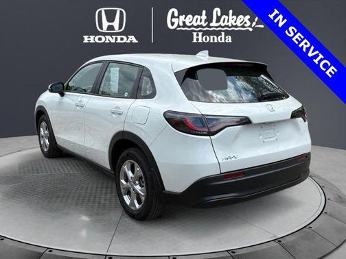 Platinum White Pearl 2023 Honda HR-V LX