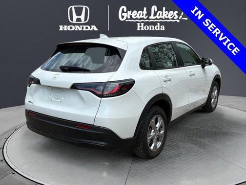 Platinum White Pearl 2023 Honda HR-V LX
