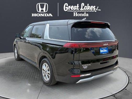 Aurora Black Pearl 2024 Kia Carnival LX