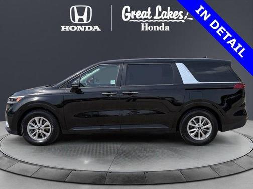 Aurora Black Pearl 2024 Kia Carnival LX