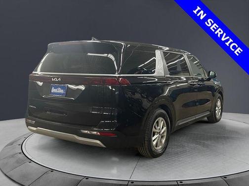 2024 Kia Carnival LX