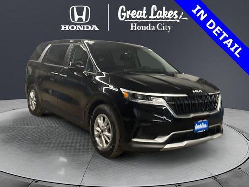 Aurora Black Pearl 2024 Kia Carnival LX