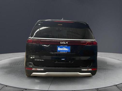 Aurora Black Pearl 2024 Kia Carnival LX