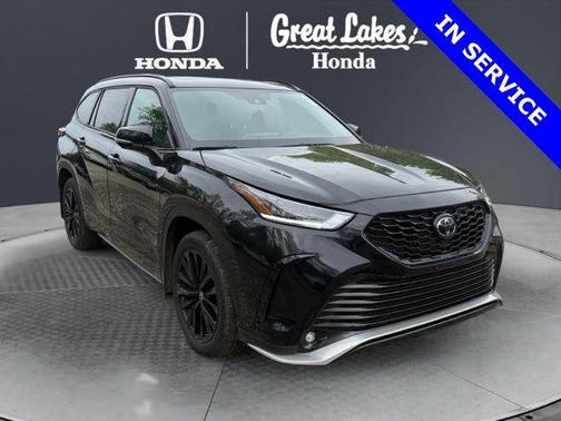 Midnight Black Metallic 2024 Toyota Highlander XSE