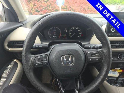 Platinum White Pearl 2023 Honda HR-V LX