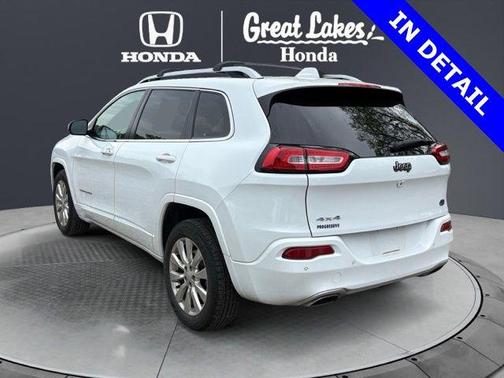 Bright White Clearcoat 2018 Jeep Cherokee Overland