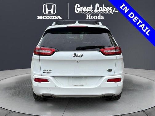 Bright White Clearcoat 2018 Jeep Cherokee Overland
