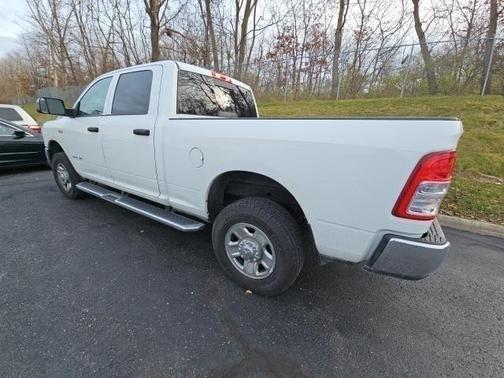 2022 RAM 2500 Tradesman Crew Cab 4x4 6'4' Box