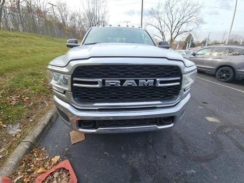 2022 RAM 2500 Tradesman Crew Cab 4x4 6'4' Box