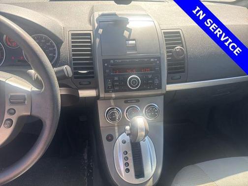 Super Black 2011 Nissan Sentra 2.0 SR
