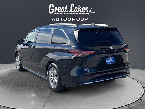 2022 Toyota Sienna Limited