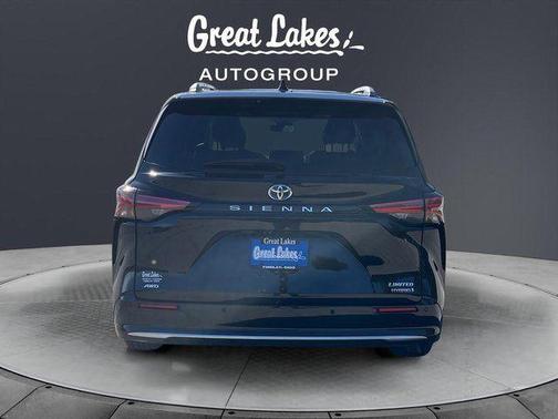2022 Toyota Sienna Limited