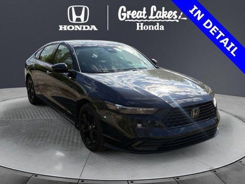 Crystal Black Pearl 2025 Honda Accord SE