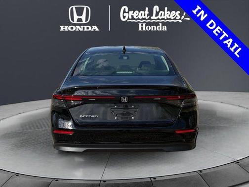 Crystal Black Pearl 2025 Honda Accord SE