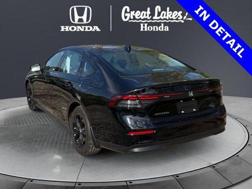 Crystal Black Pearl 2025 Honda Accord SE