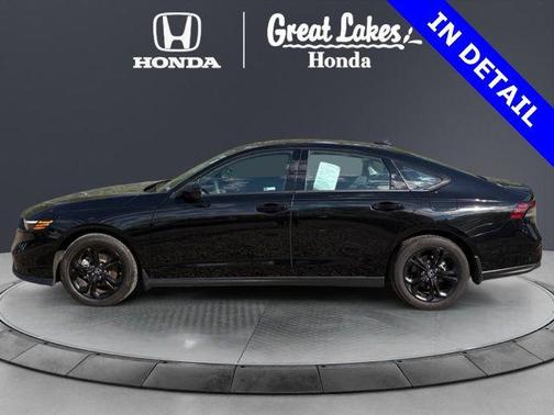 Crystal Black Pearl 2025 Honda Accord SE