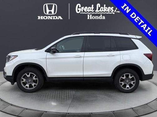 Platinum White Pearl 2023 Honda Passport AWD TrailSport