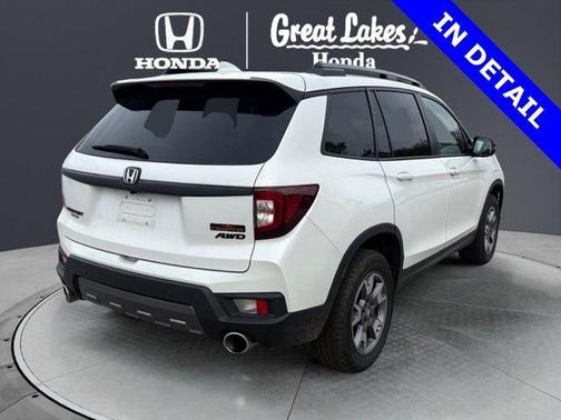 Platinum White Pearl 2023 Honda Passport AWD TrailSport