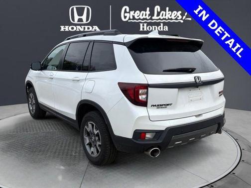 Platinum White Pearl 2023 Honda Passport AWD TrailSport