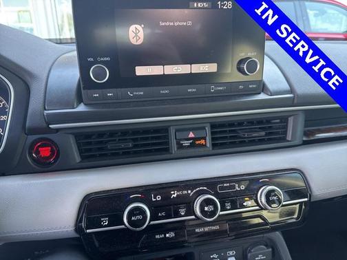 2023 Honda Pilot AWD LX