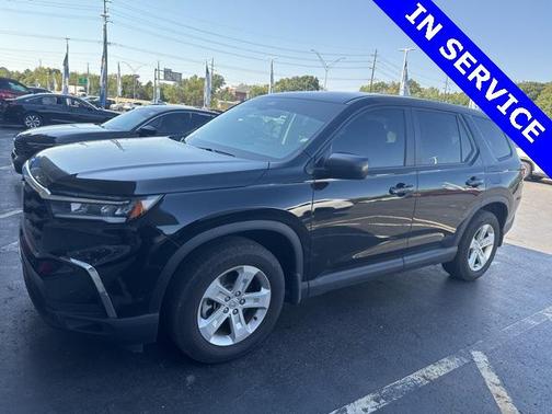 2023 Honda Pilot AWD LX