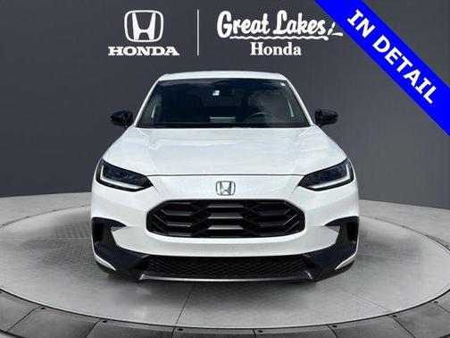 Platinum White Pearl 2024 Honda HR-V Sport