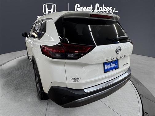 2022 Nissan Rogue SL