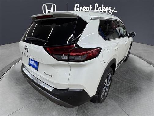 2022 Nissan Rogue SL