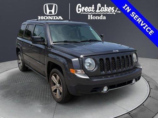 Granite Crystal Metallic Clearcoat 2017 Jeep Patriot High Altitude