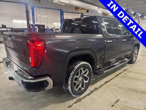 2025 GMC Sierra 1500 SLT