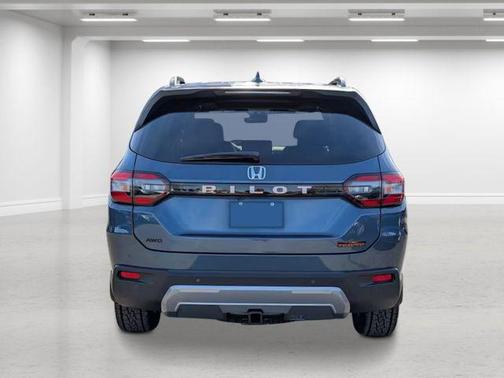 Smoke Blue Pearl 2026 Honda Pilot TrailSport