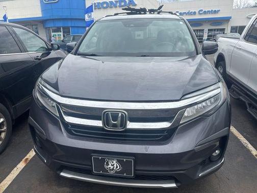 Modern Steel Metallic 2019 Honda Pilot Elite