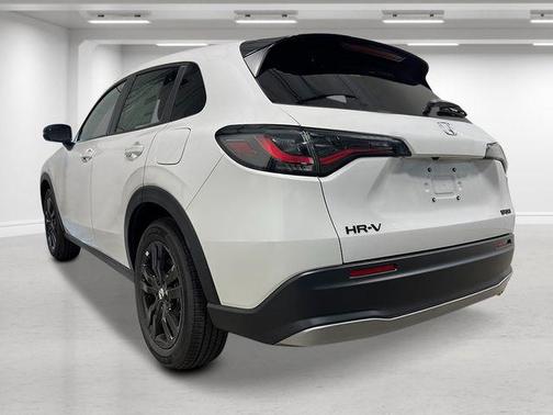 Platinum White Pearl 2027 Honda HR-V Sport