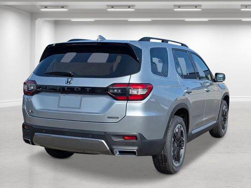 2026 Honda Pilot Touring 8-Passenger