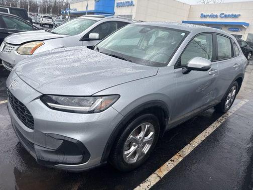 Lunar Silver Metallic 2023 Honda HR-V LX