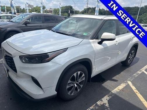 2024 Toyota Highlander XLE