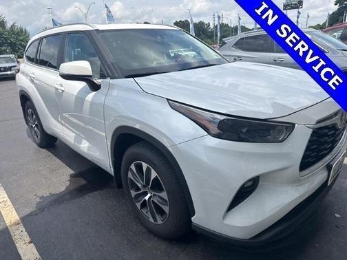 2024 Toyota Highlander XLE