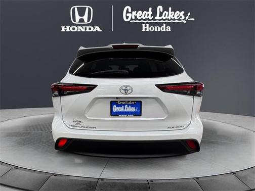 2024 Toyota Highlander XLE