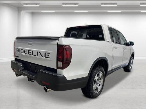 Platinum White Pearl 2026 Honda Ridgeline RTL