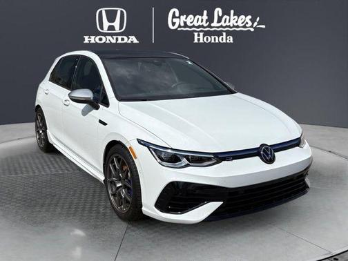 Pure White 2024 Volkswagen Golf R 2.0T DSG